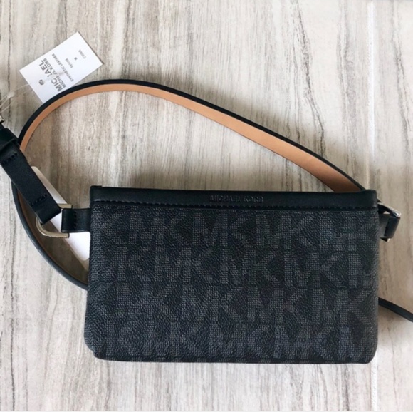 Michael Kors Handbags - 1 LEFT | Michael Kors | Belt Bag | Large |